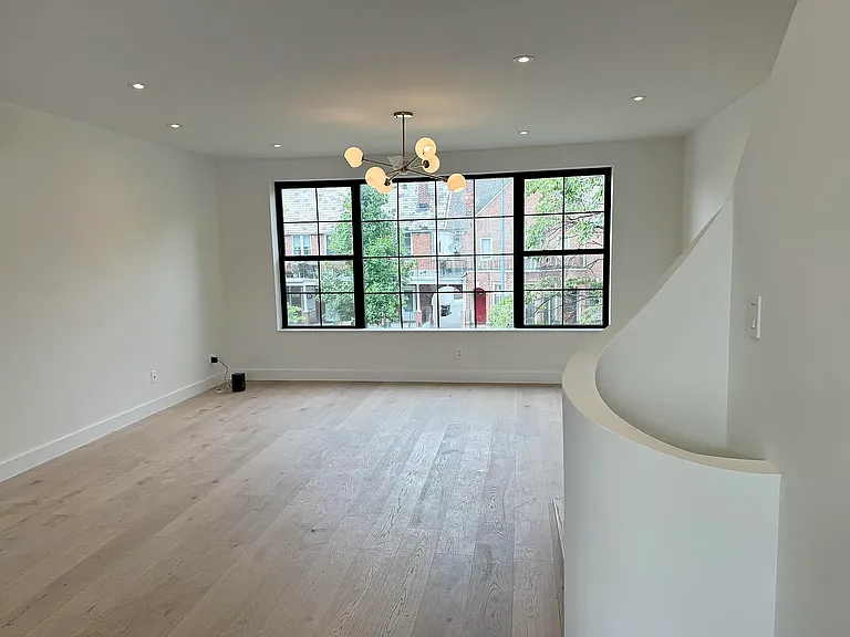 68-18 Clyde St #2 — Photo 9