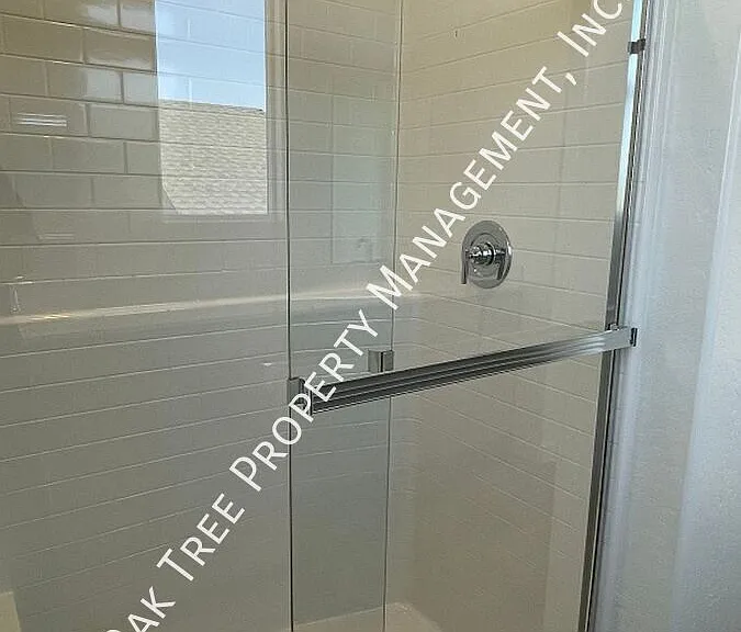 2743 N Vahe Ave — Photo 17