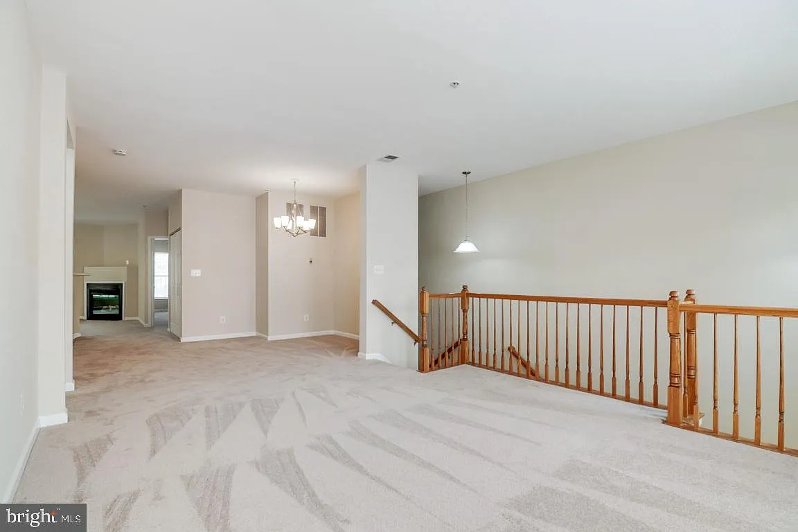 2 bed, 2.0 bath, 1598 sqft, $2,800 — Photo 3