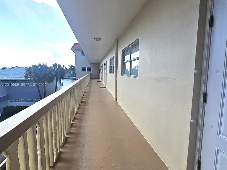 2097 S Ocean Dr #305 — Photo 27
