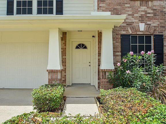 2nd image of 9715 Arched Oak Dr