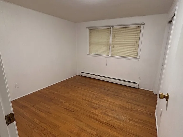 10 Imperial Dr — Photo 9