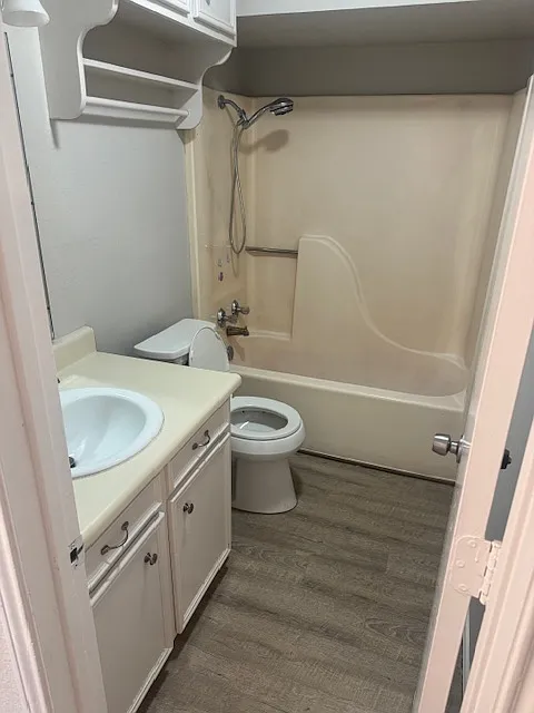 3 bed, 1100 sqft, $1,750 — Photo 4