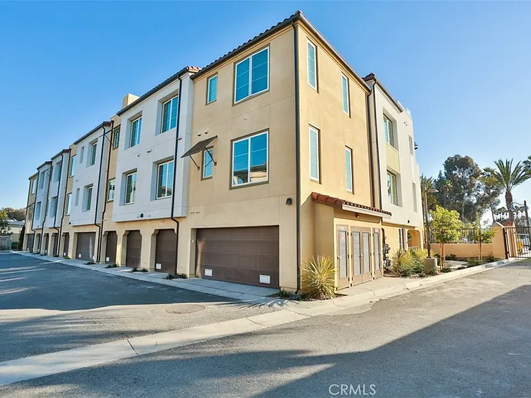 1529 Doheny Way — Photo 41