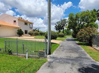 20850 SW 210th Ave, Miami, FL 33187