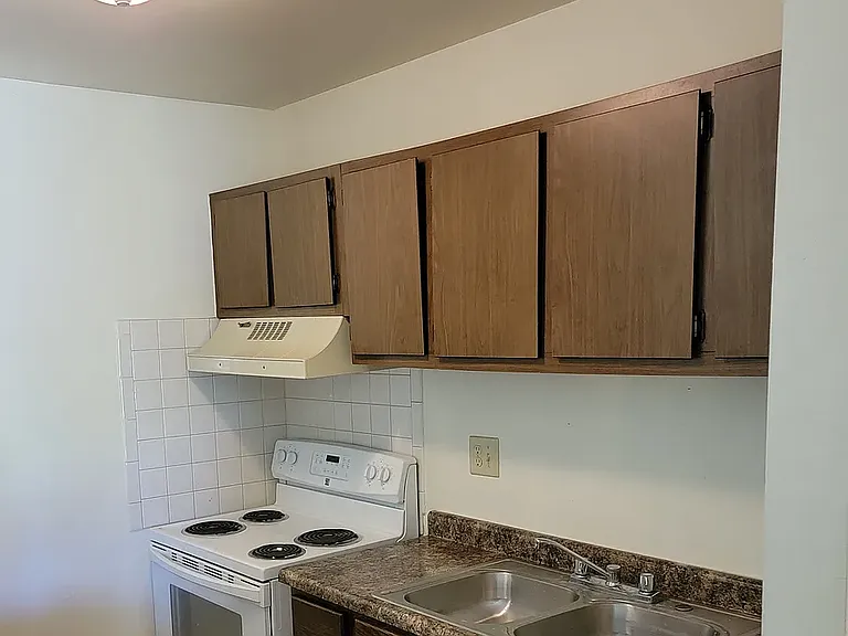 3411 Cleveland Ave #5 — Photo 6