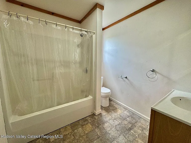 2815 W Church St #B — Photo 10