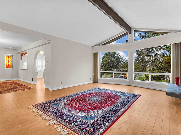 5th image of 6884 Toderick St