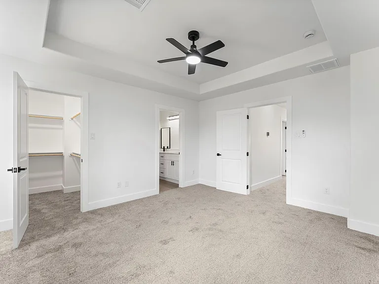 8205 Carver Rd #B — Photo 13