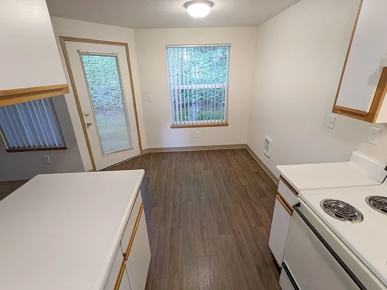 Treehill Commons — Photo 29