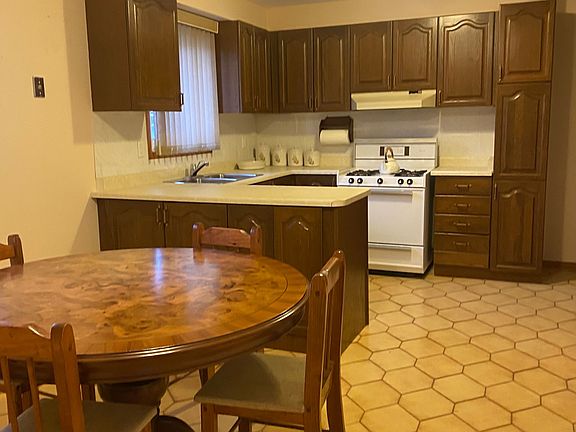 5th image of 125 Sentinel Rd