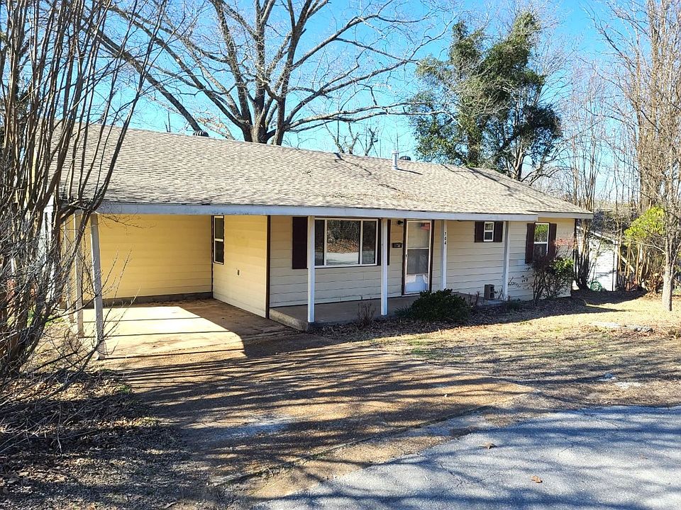 1st image of 704 S 21st St