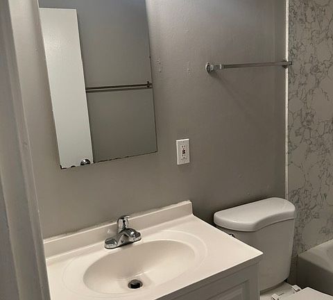 5th image of 3620 Wintun Dr APT A