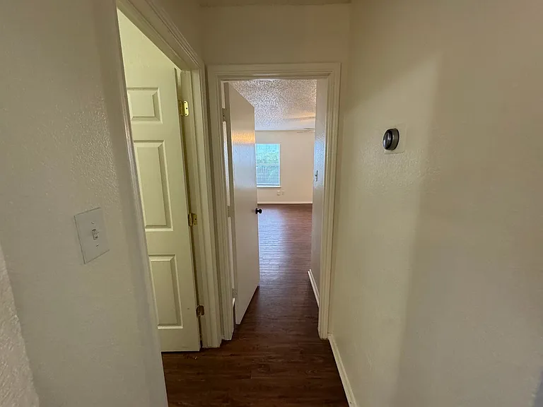 4024 Periwinkle Dr — Photo 6