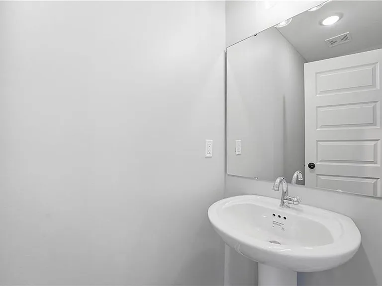 707 Glenn Cir — Photo 22