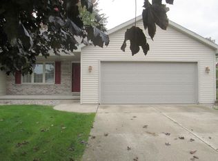 1759 Briarwood Ct, De Pere, WI 54115