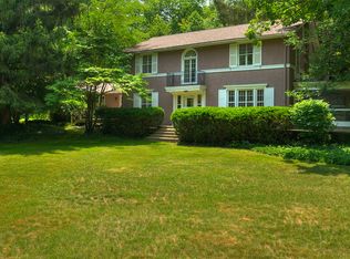 1730 Berkshire Rd, Gates Mills, OH 44040