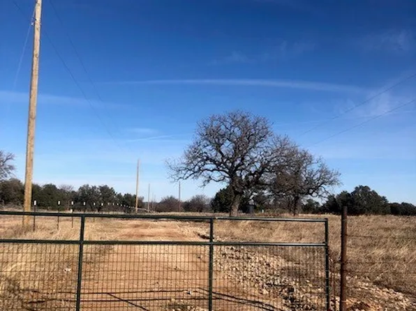 118 County Road 3825, Bridgeport, TX 76426