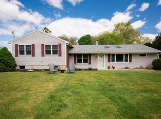 14 Glendale Ave, Tiverton, RI 02878