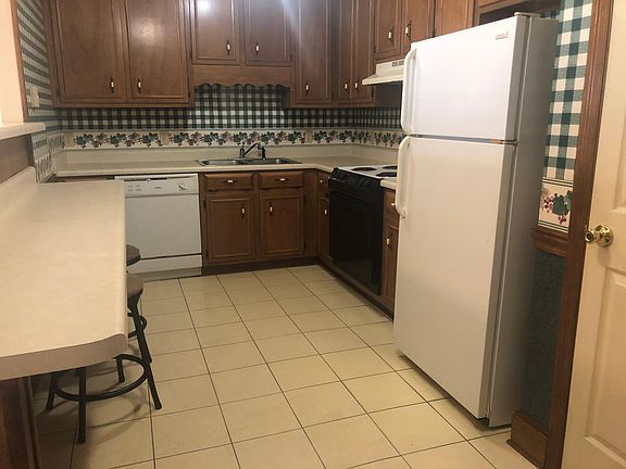 Kitchen built in bar