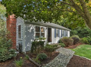 22 Acorn Dr, Falmouth, MA 02540