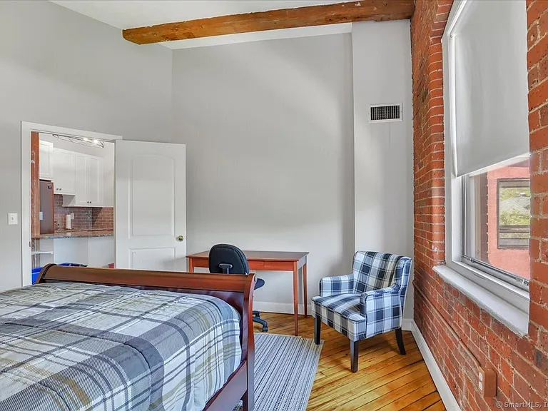 222 Williams St E #416 — Photo 10
