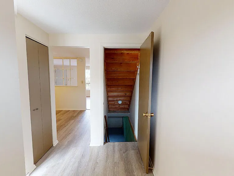 255 Thames St N #14 — Photo 7