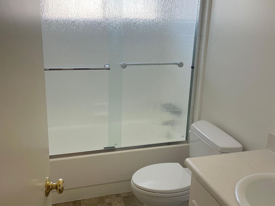 1st image of 2721 Midtown Ct #114
