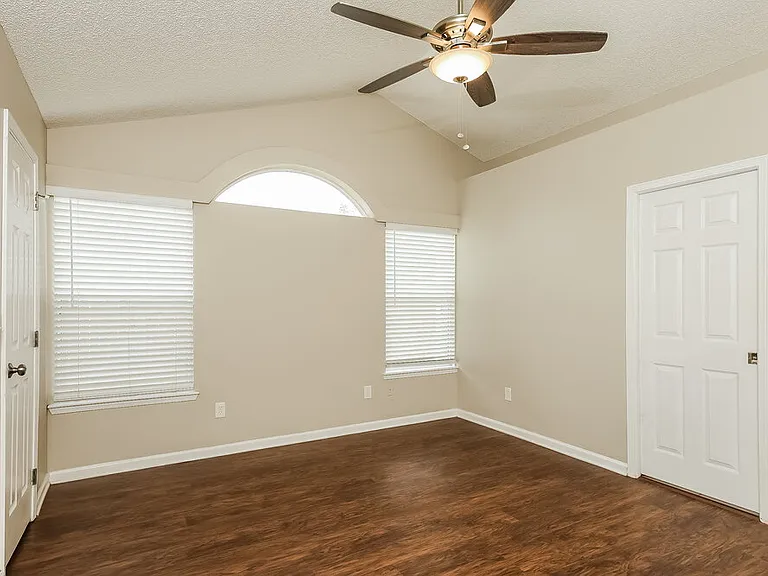 338 Wildberry Ct — Photo 8