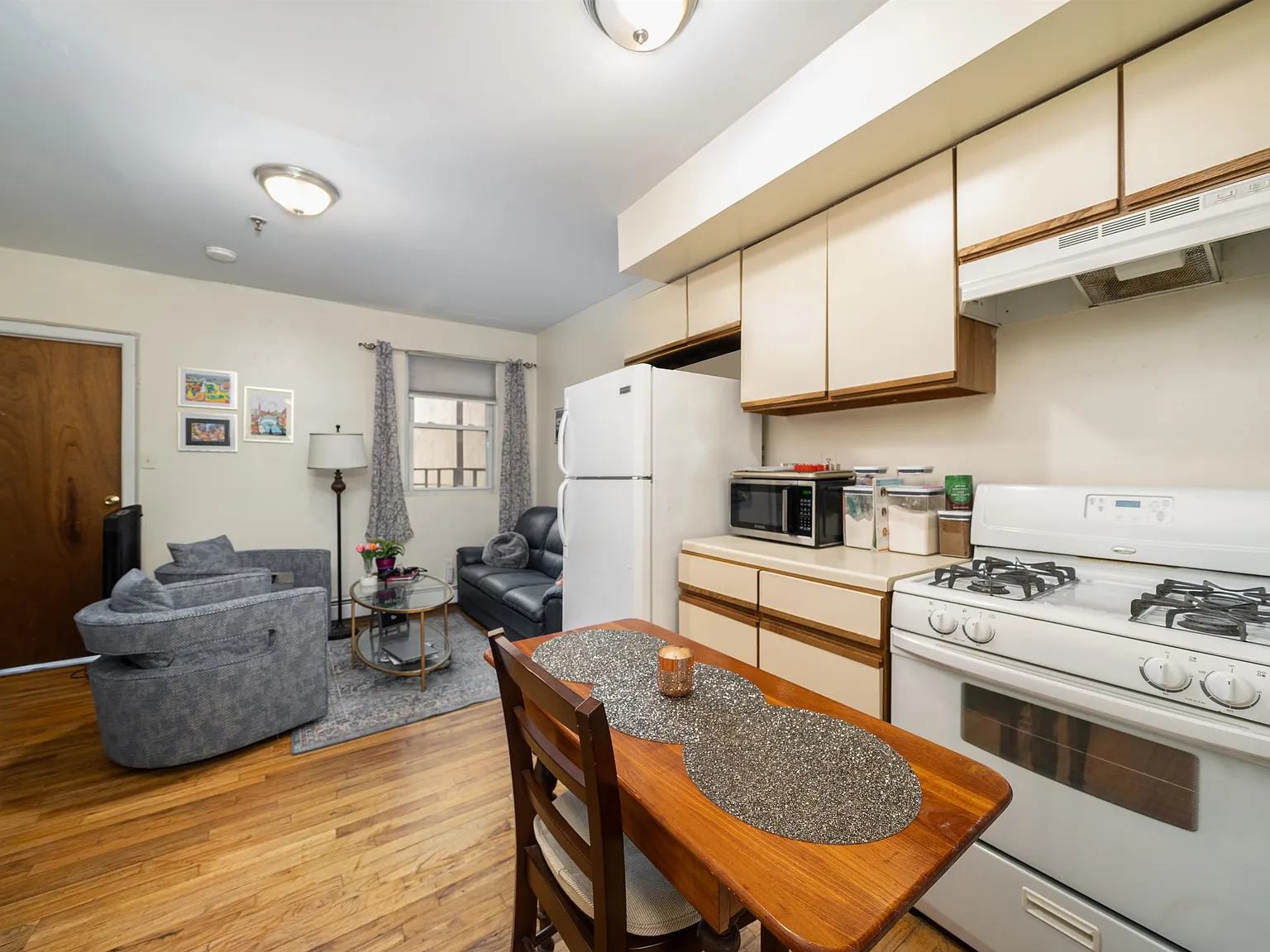 1 bed, $2,550 — Photo 4
