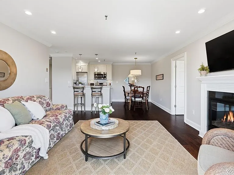300 Johnson Ferry Rd #A803 — Photo 7
