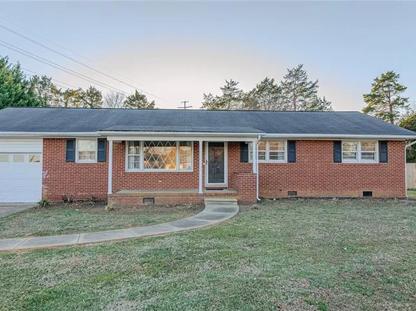 212 N Wilkins Rd, Haw River, NC 27258