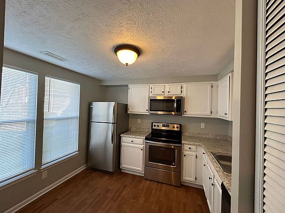 5th image of 4926 Farrell Ct