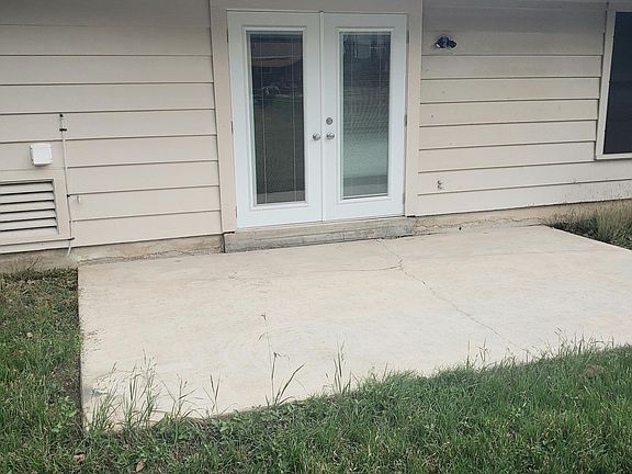 5th image of 714 Coronet St