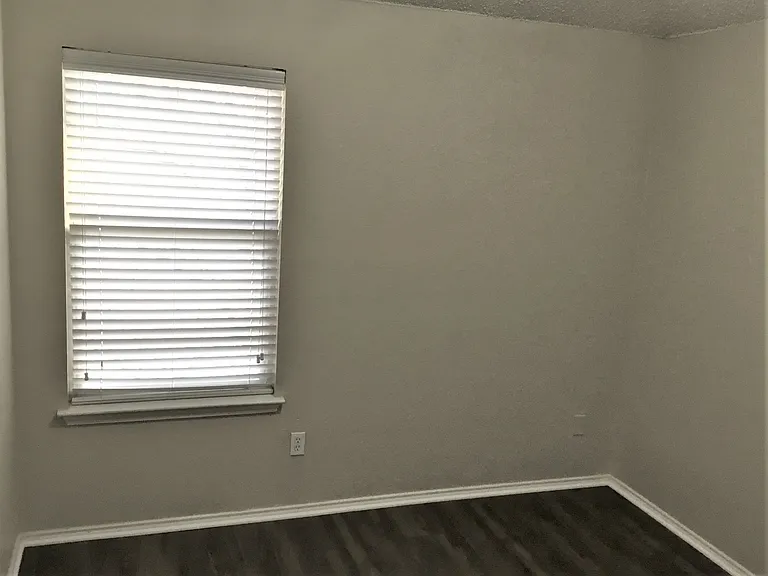 3361 Chapel Wood Ct — Photo 23