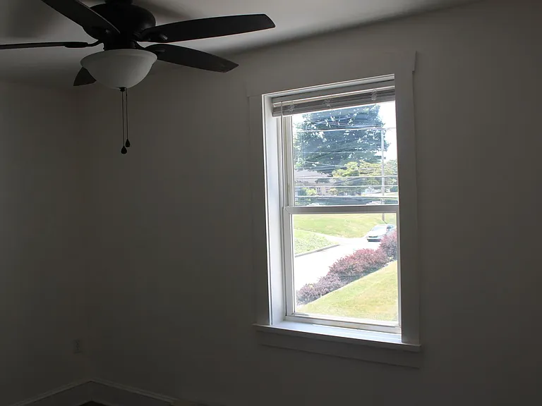209 W Frederick St — Photo 18