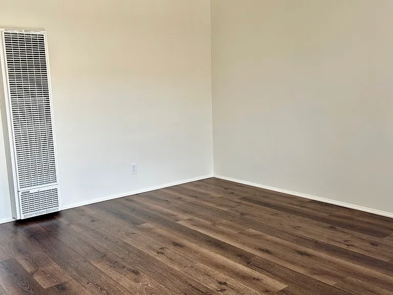 124 W Adele St #B — Photo 3