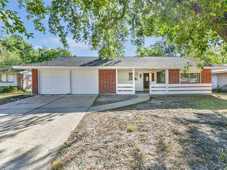1918 Huntress Ln