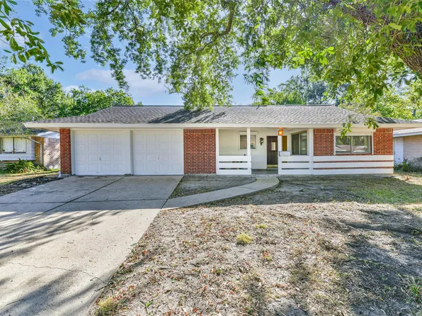 1918 Huntress Ln, Houston, TX 77062