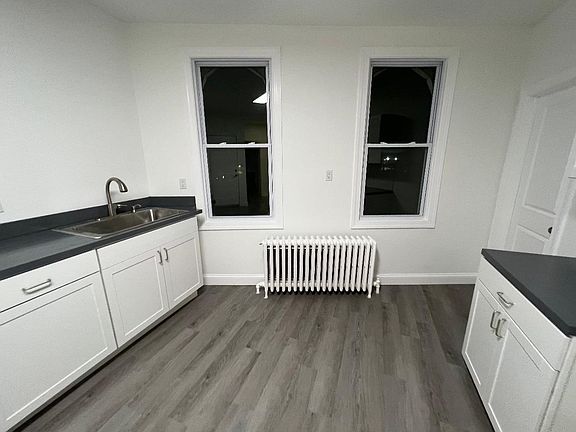4th image of 627 Mamaroneck Ave APT 3