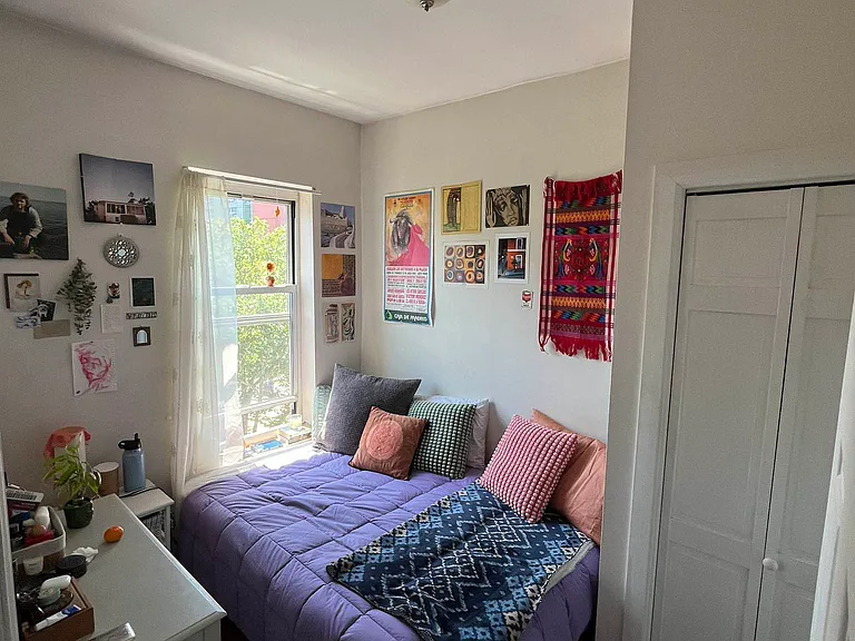 264 E 2nd St #18 — Photo 4
