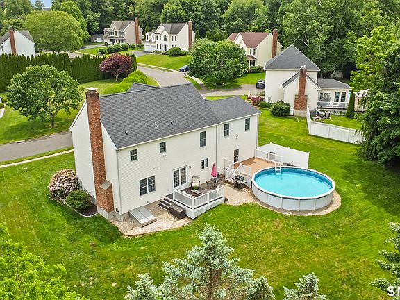 3rd image of 58 Carlson Drive