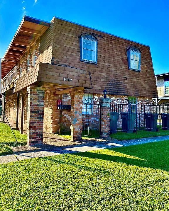 1st image of 1042 W Village Ct #4-A