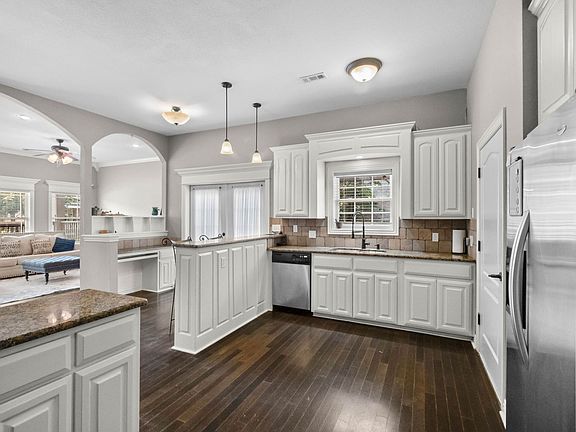 3rd image of 563 N Tennyson Ln