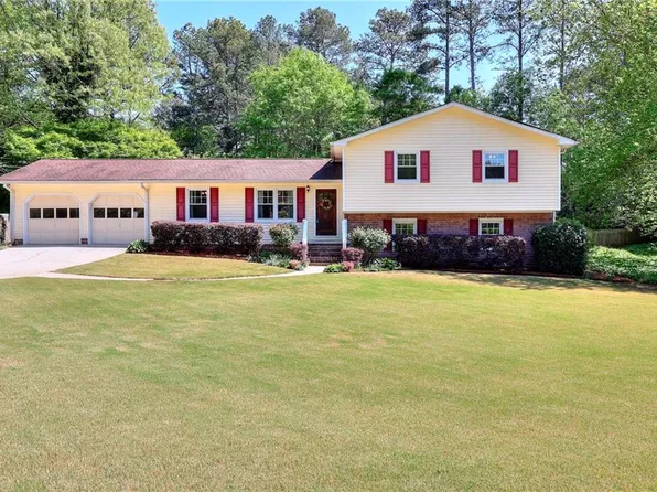 4172 Whispering Forest Ct, Lilburn, GA 30047