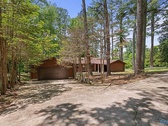 3rd image of 187 Western Hills Dr