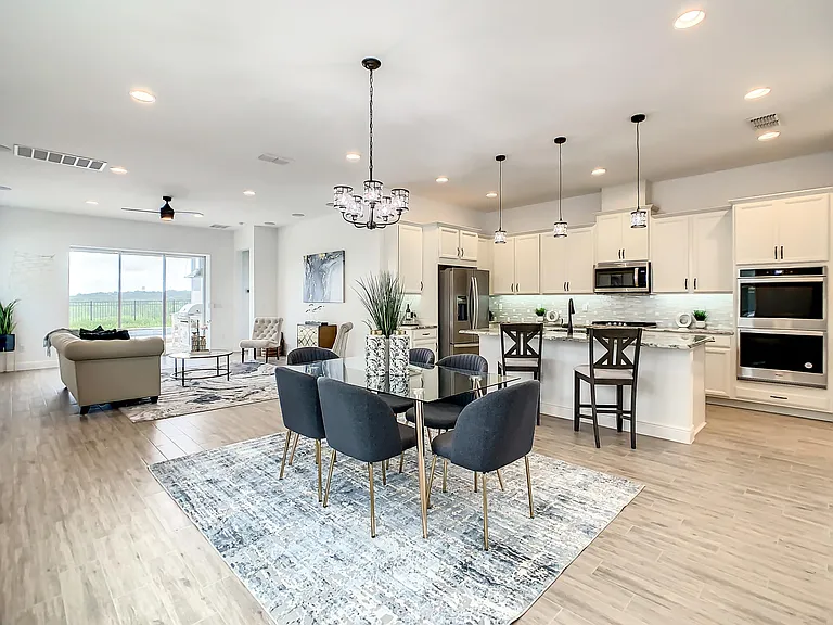 15707 Vetta Dr — Photo 21