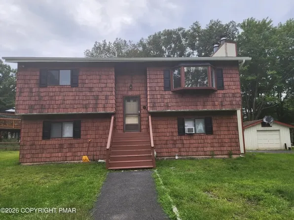 15 Pointe St #2, Mount Pocono, PA 18344