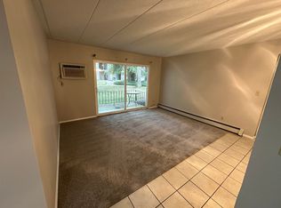 956 1/2 S Lincoln St, Kent, OH 44240