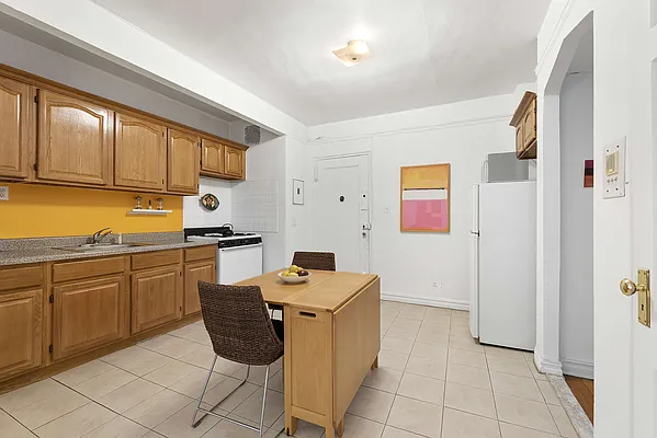 Sold by Compass | media 22